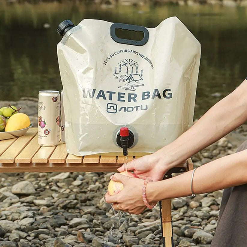 ، كيس ماء شرب قابلة للطي وقابلة لإعادة الاستخدام مع صنبور دوار، بسعة 8 لتر محمول
