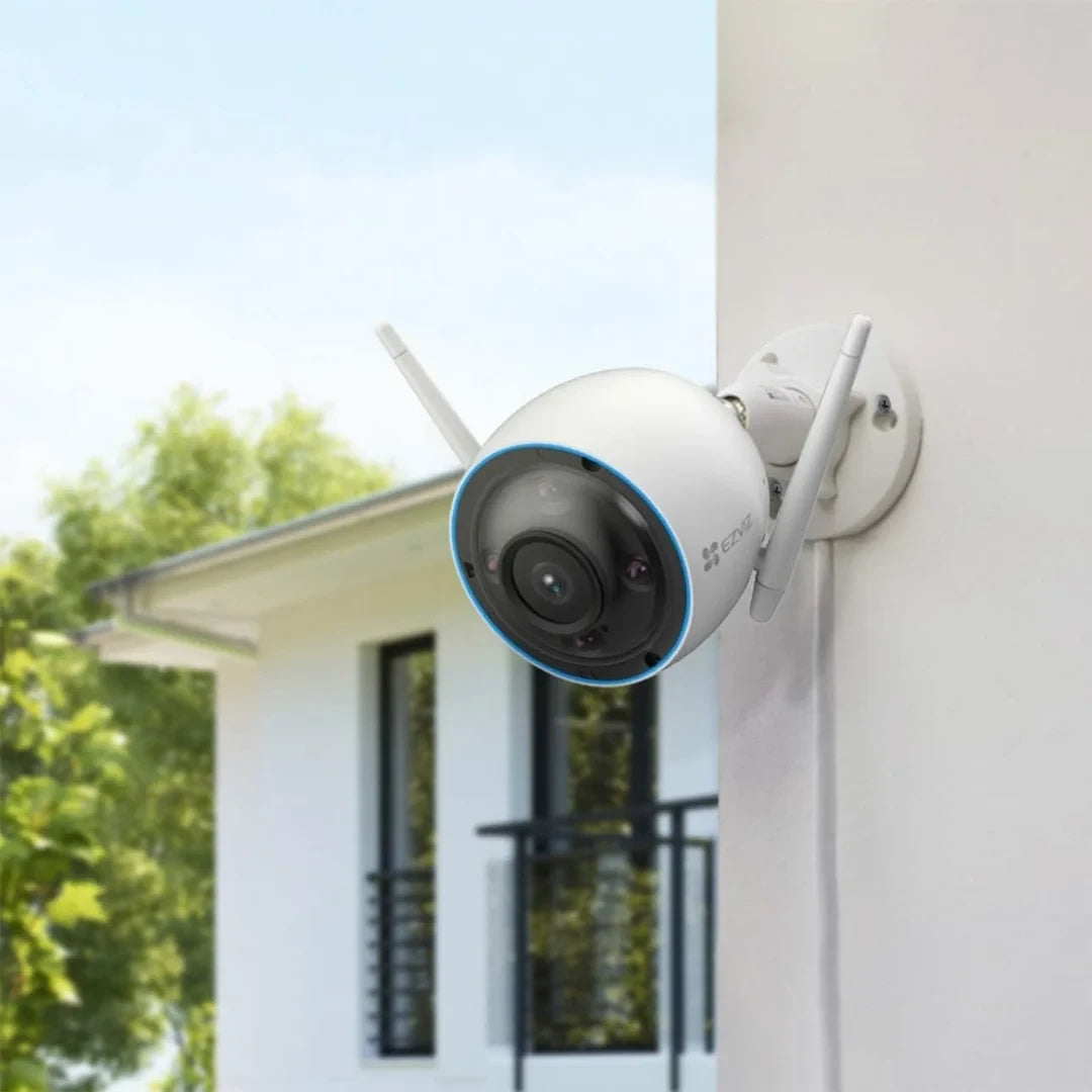 Smart Security Camera with Night Vision