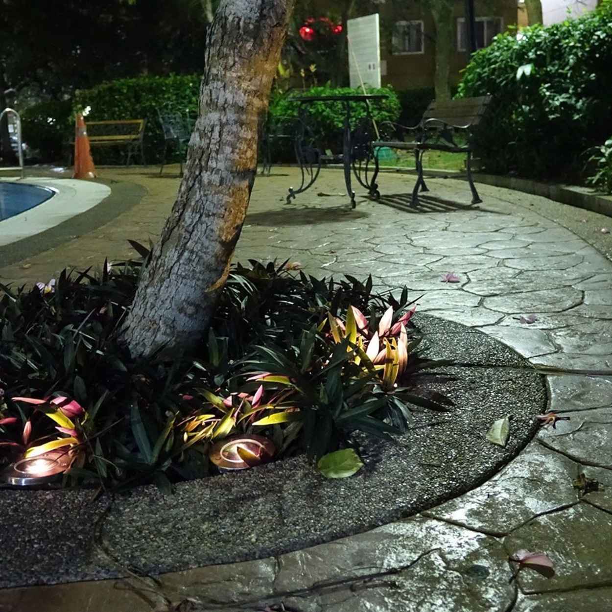 اضاءة سولار بالطاقة الشمسية للحدائق والممرات الخارجية