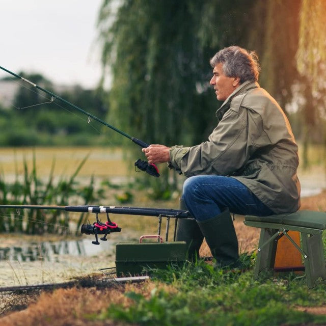 كرسي محمول للهواء الطلق قابل للطي.