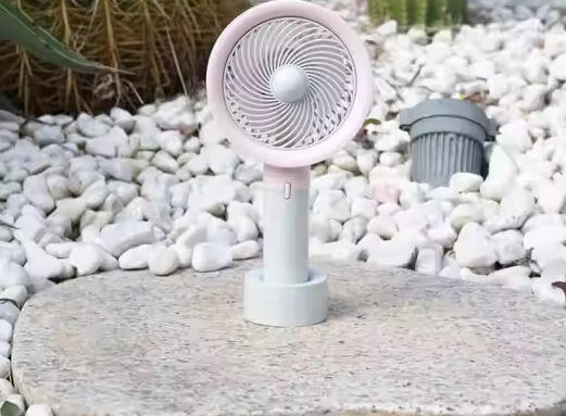 MINI FAN. مروحة صغيرة تعمل بالشحن